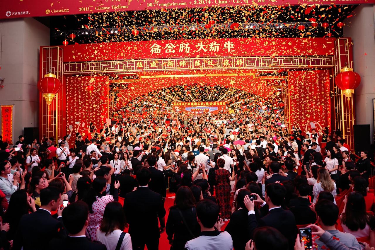 91看片神器《星辰大海》票房突破30亿，创华语科幻新纪录